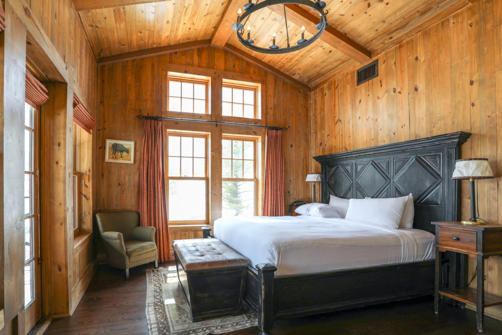 Colorado Mountain Resort Lodging | Lofted King Suite | Devil's Thumb Ranch